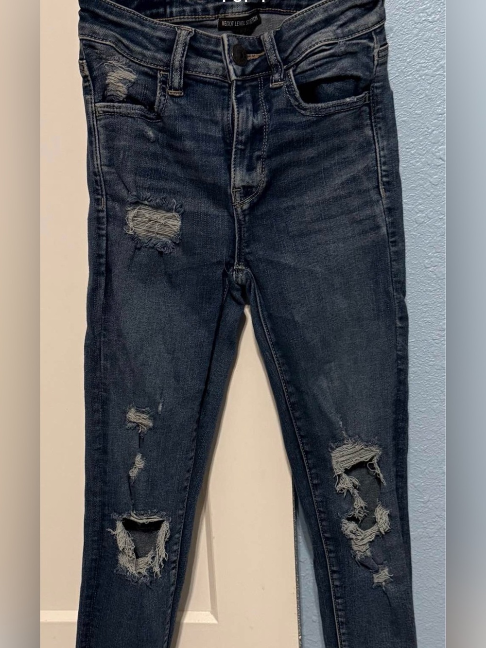 American Eagle Outfitters Women's Dark Blue Ripped Skinny Jeans